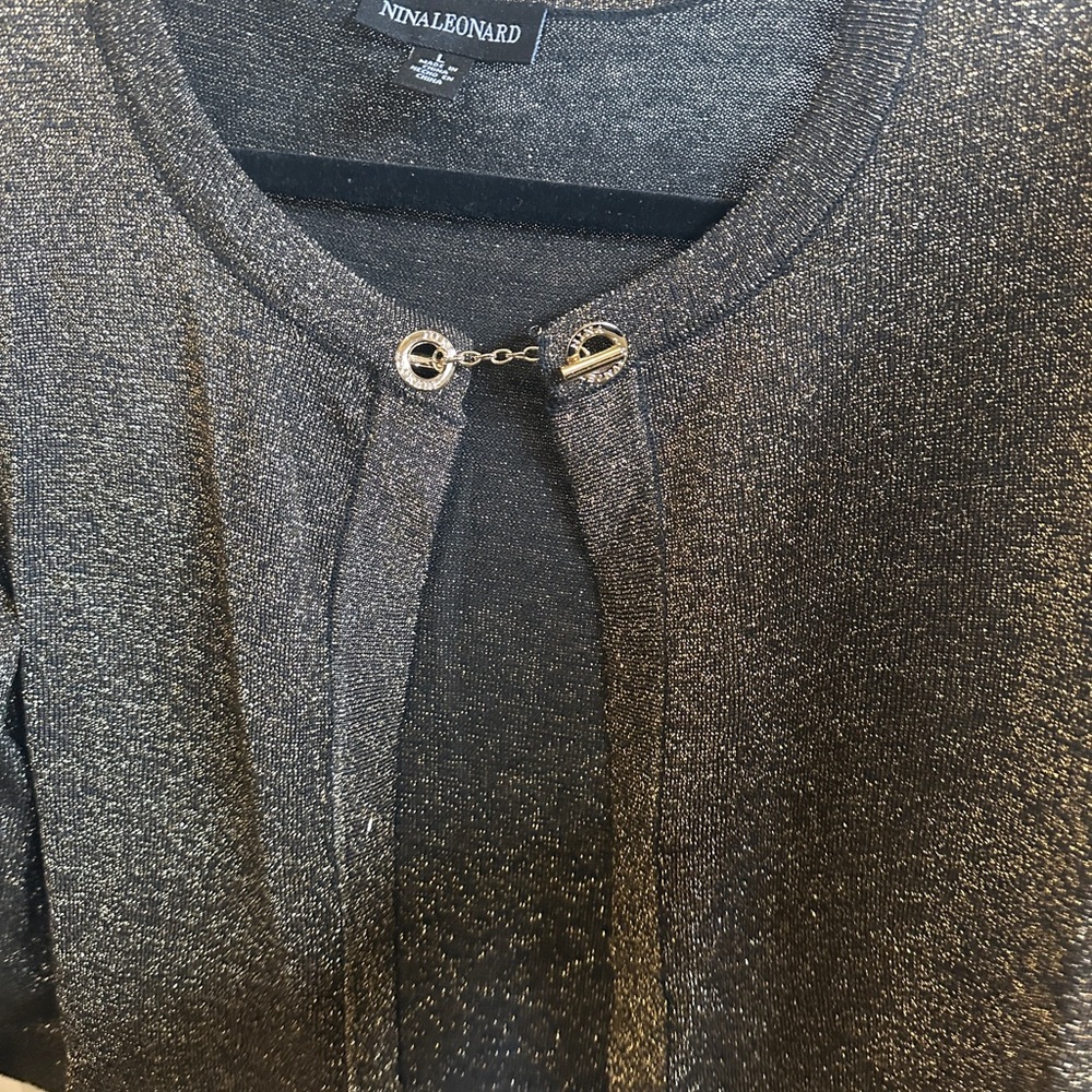 Nina Leonard Shimmering Silver Cardigan✅